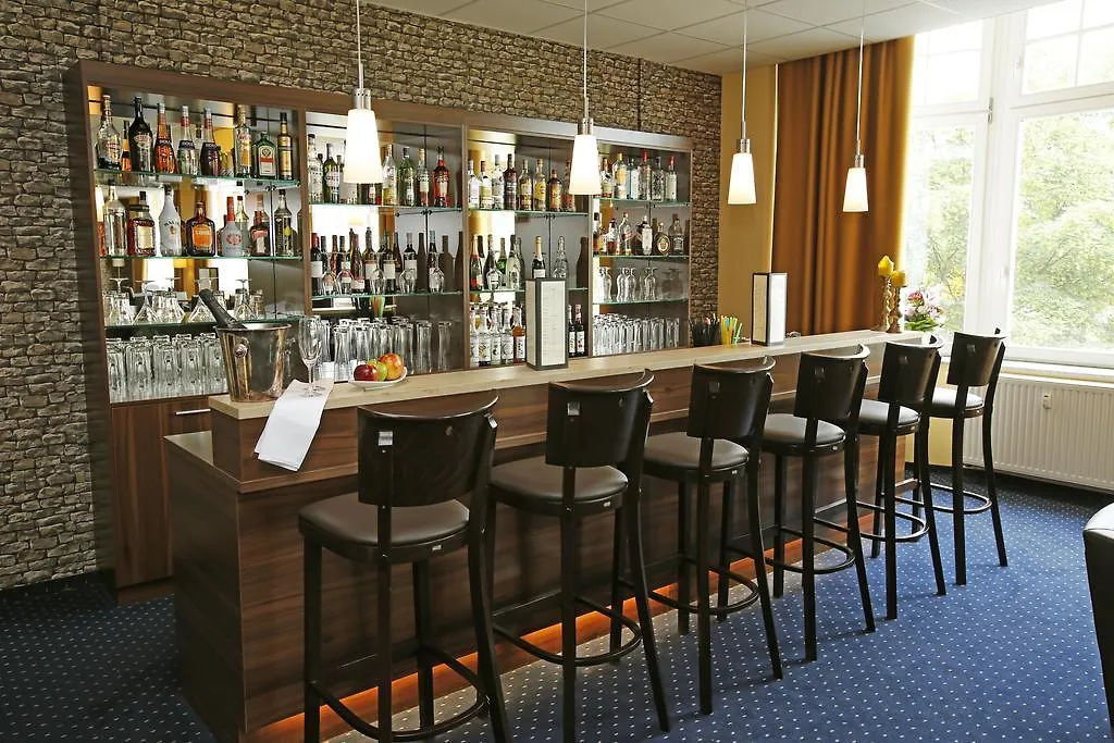 Royal International Leipzig Hotel 4*,